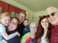 Born and raised in Edmond, Okla., Jordie Lindley spends time with her parents, brother, sister-in-law and her niece and nephew.